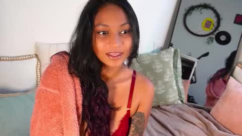 Snapshot of xzaramx chatting on 10-29-25, 08:21 Zara online show from 10-29-25, 08:21