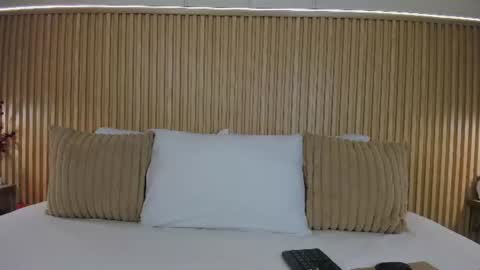Yalezka online show from 07-26-26, 04:09
