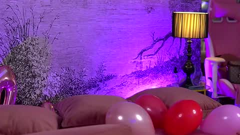 Yamira online show from 02-15-25, 01:10