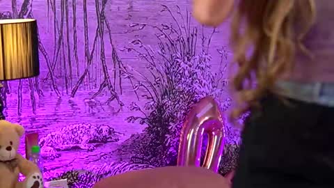 Yamira online show from 02-26-25, 10:09