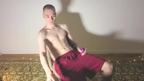 Snapshot of yan_rizen chatting on 11-03-25, 04:19 Yan online show from 11-03-25, 04:19