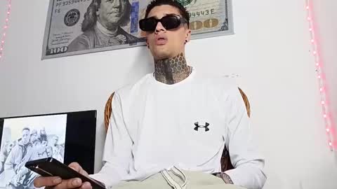 Yan online show from 03-25-26, 07:03