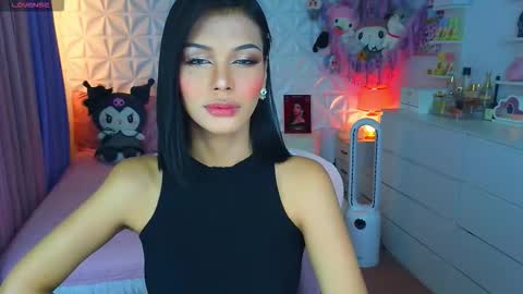 YANG AUDREY LONE online show from 09-30-25, 03:22