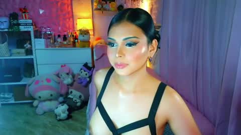 YANG AUDREY LONE online show from 07-17-26, 01:56