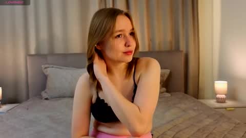 Kate online show from 11-20-25, 01:33