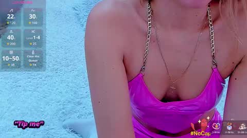 Snapshot of yannanoel chatting on 10-20-25, 06:47 im hot today online show from 10-20-25, 06:47