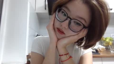 Snapshot of yanverfaille chatting on 10-03-25, 06:16 Lily online show from 10-03-25, 06:16