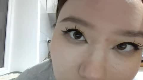 Snapshot of yanverfaille chatting on 10-06-25, 03:53 Lily online show from 10-06-25, 03:53
