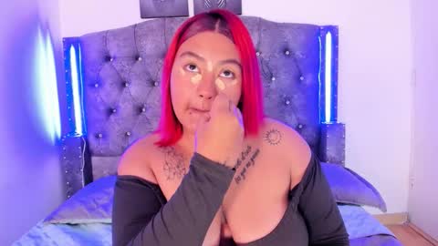 Yara  online show from 11-27-25, 11:12