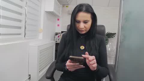 Yara online show from 02-09-26, 03:43