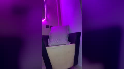 yasarsimo99154258 online show from 06-22-26, 08:39