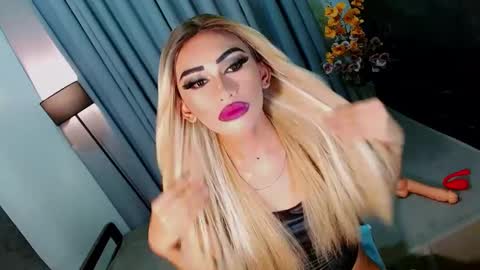 miss yasii online show from 02-15-25, 07:50