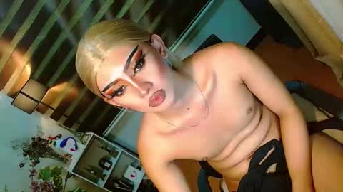 miss yasii online show from 04-15-26, 06:04