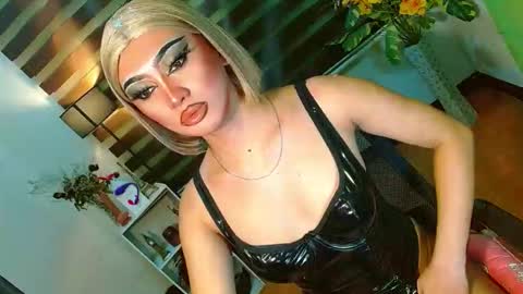 miss yasii online show from 04-19-26, 01:54