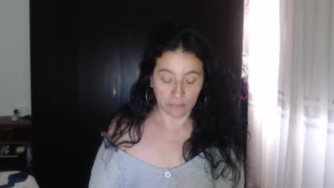 Snapshot of yasmin_love85 chatting on 12-17-24, 03:28 yasmin_love85 online show from 12-17-24, 03:28