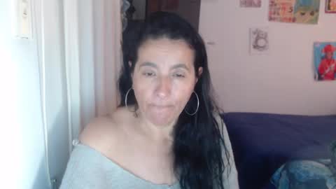 Snapshot of yasmin_love85 chatting on 02-11-26, 02:11 yasmin_love85 online show from 02-11-26, 02:11