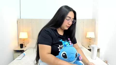 Snapshot of yasmin_ortiz chatting on 03-05-26, 03:24 Yasmin Ortiz online show from 03-05-26, 03:24