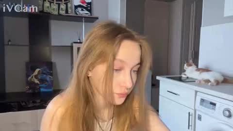 Snapshot of yasminalouf chatting on 02-06-26, 01:14 yasmina online show from 02-06-26, 01:14