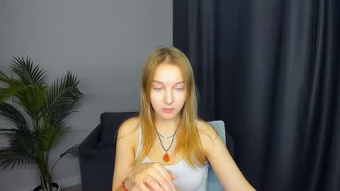 Snapshot of yasminasage chatting on 11-25-25, 02:50 Yasmina online show from 11-25-25, 02:50