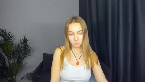 Snapshot of yasminasage chatting on 11-30-25, 08:24 Yasmina online show from 11-30-25, 08:24