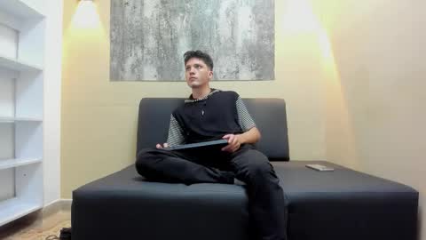 Snapshot of yatson_cody chatting on 03-27-26, 08:52 Yatson online show from 03-27-26, 08:52