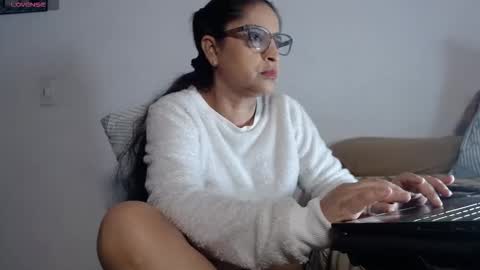 Snapshot of yaya____ chatting on 02-23-26, 09:45 yaya____ online show from 02-23-26, 09:45