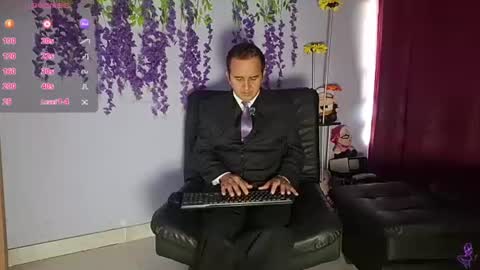Hazzan y Greisy online show from 06-30-26, 01:23