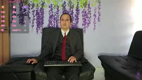 Snapshot of yazfore chatting on 02-13-26, 02:46 Hazzan online show from 02-13-26, 02:46