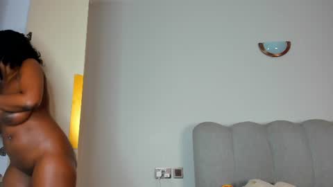 yazmin_rochae online show from 07-22-26, 07:16