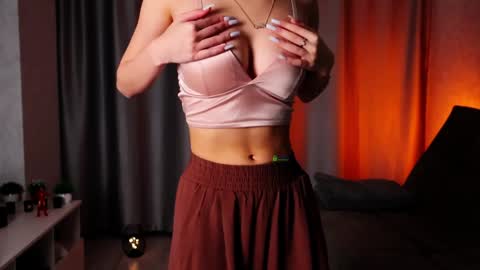 Snapshot of yeepshyy chatting on 01-08-25, 07:13 Kate online show from 01-08-25, 07:13