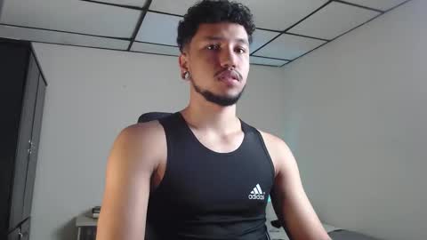 Snapshot of yeff_stone chatting on 10-23-25, 02:00 yeff online show from 10-23-25, 02:00