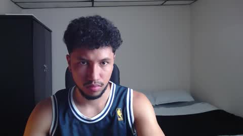 Snapshot of yeff_stone chatting on 11-01-25, 01:40 yeff online show from 11-01-25, 01:40