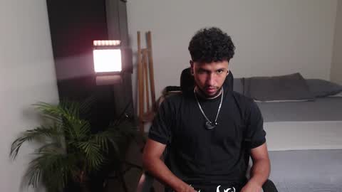 Snapshot of yeff_stone chatting on 02-06-26, 12:04 yeff online show from 02-06-26, 12:04