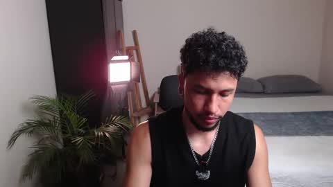 Snapshot of yeff_stone chatting on 02-07-26, 11:30 yeff online show from 02-07-26, 11:30