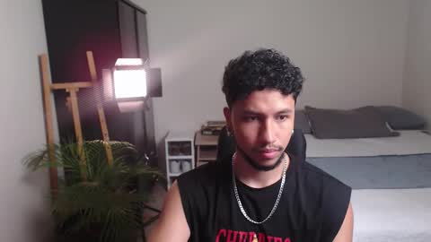 Snapshot of yeff_stone chatting on 02-11-26, 11:32 yeff online show from 02-11-26, 11:32