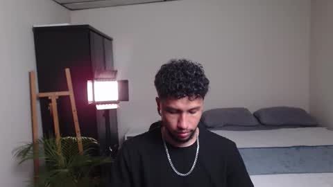 Snapshot of yeff_stone chatting on 02-12-26, 11:33 yeff online show from 02-12-26, 11:33