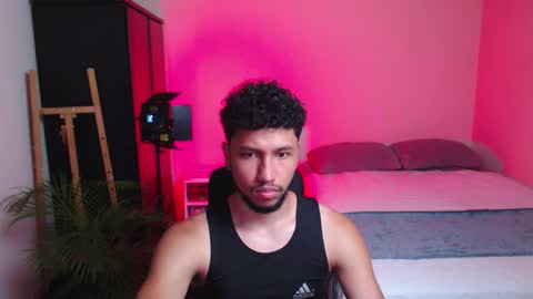 Snapshot of yeff_stone chatting on 02-15-26, 01:13 yeff online show from 02-15-26, 01:13