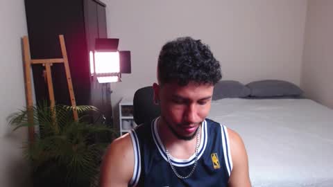 Snapshot of yeff_stone chatting on 02-17-26, 11:44 yeff online show from 02-17-26, 11:44