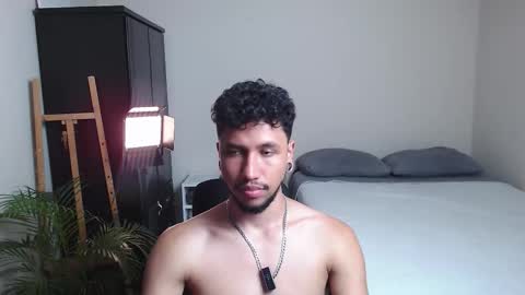 Snapshot of yeff_stone chatting on 02-26-26, 02:10 yeff online show from 02-26-26, 02:10