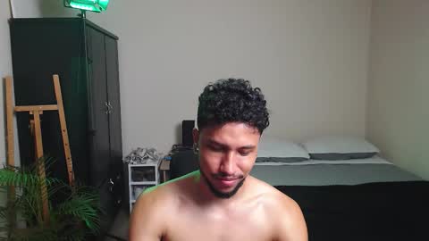 Snapshot of yeff_stone chatting on 02-28-26, 01:17 yeff online show from 02-28-26, 01:17