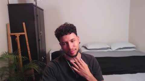 Snapshot of yeff_stone chatting on 03-04-26, 11:55 yeff online show from 03-04-26, 11:55