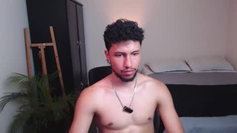 Snapshot of yeff_stone chatting on 03-15-26, 01:00 yeff online show from 03-15-26, 01:00