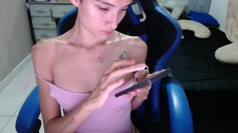 Snapshot of yeibles_hana2 chatting on 10-09-25, 10:30 yeibles_hana2 online show from 10-09-25, 10:30