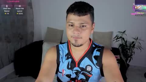 Snapshot of yeiko_44 chatting on 02-14-26, 04:09 Yeiko online show from 02-14-26, 04:09