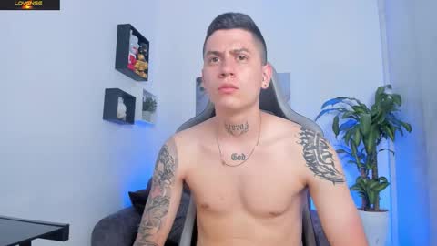 Snapshot of yeiko_romero_ chatting on 09-22-25, 02:46 YEIKO ROMERO online show from 09-22-25, 02:46