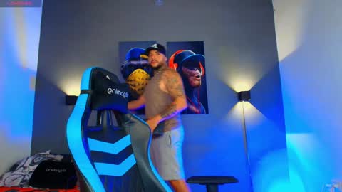 Snapshot of yeikoe1 chatting on 01-14-25, 03:01 yeikoe1 online show from 01-14-25, 03:01