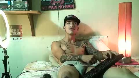 yeisoncastellanos1999 online show from 03-26-26, 06:46