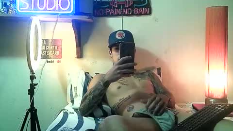 Snapshot of yeisoncastellanos1999 chatting on 05-05-26, 01:24 yeisoncastellanos1999 online show from 05-05-26, 01:24