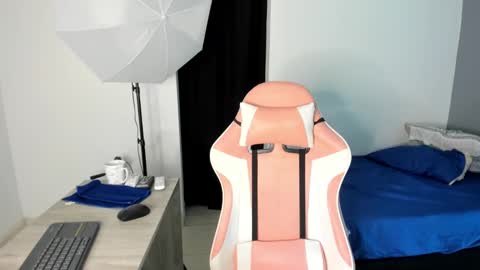 Snapshot of yelena03 chatting on 01-05-25, 11:55 yelena03 online show from 01-05-25, 11:55