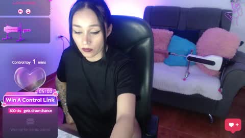 Snapshot of yeliana_sexy chatting on 01-04-25, 09:43 Valery online show from 01-04-25, 09:43